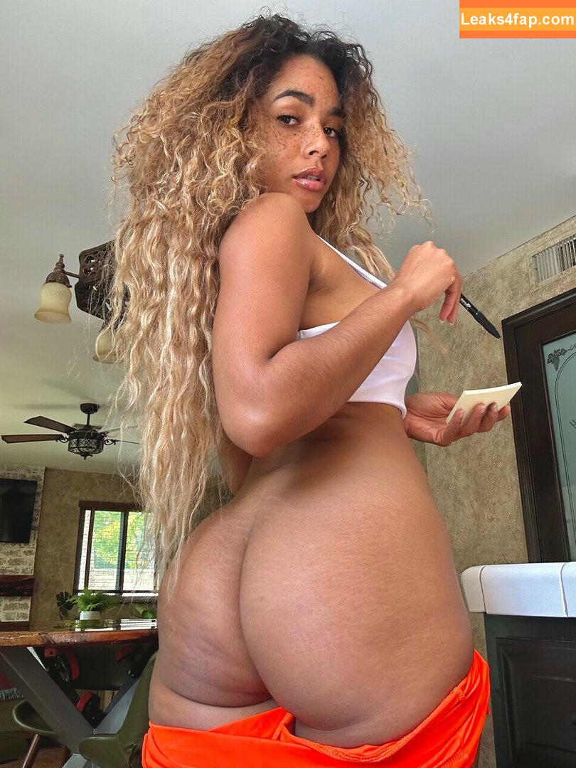 Helayna Marie / princess marie / princesshelayna leaked photo photo #0044