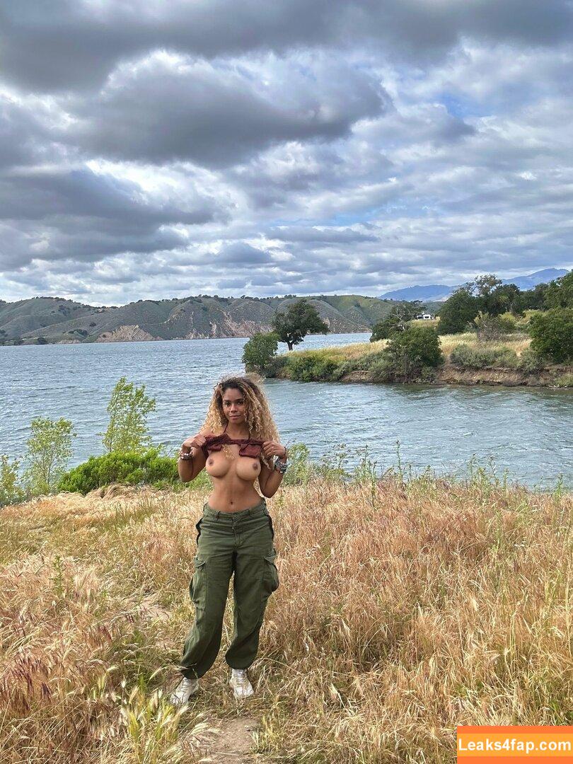 Helayna Marie / princess marie / princesshelayna leaked photo photo #0250