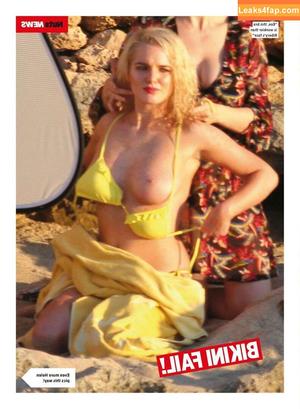 Helen Flanagan photo #1430