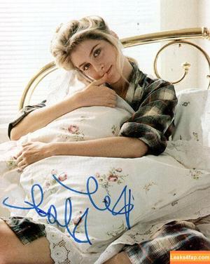 Helen Slater photo #0021