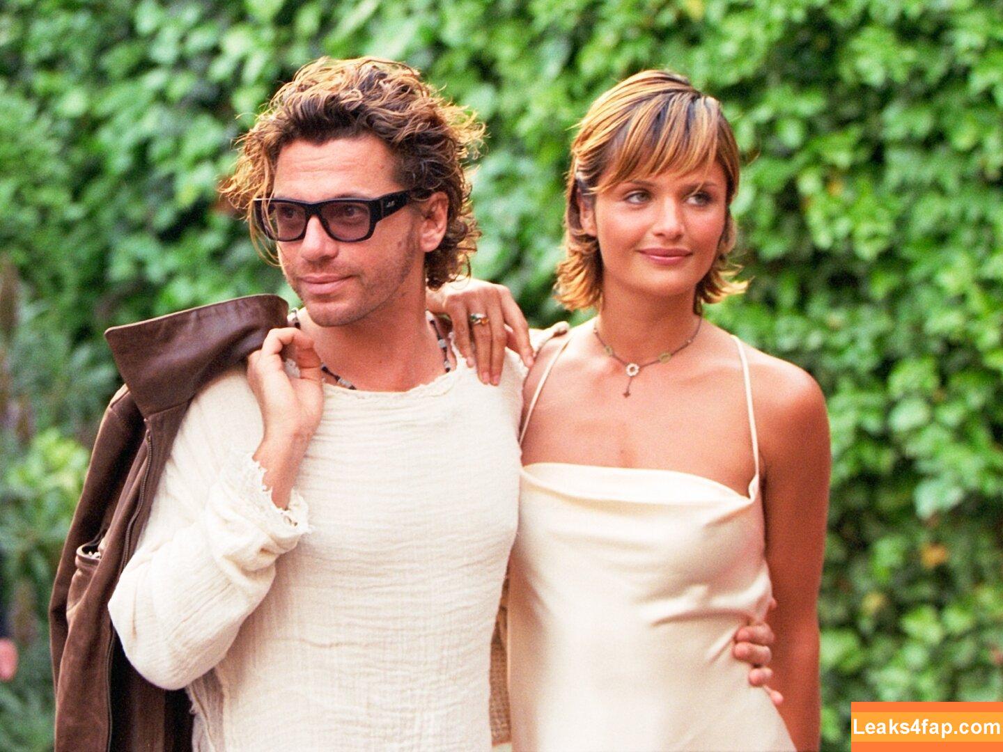 Helena Christensen / helenachristensen слитое фото фото #0070