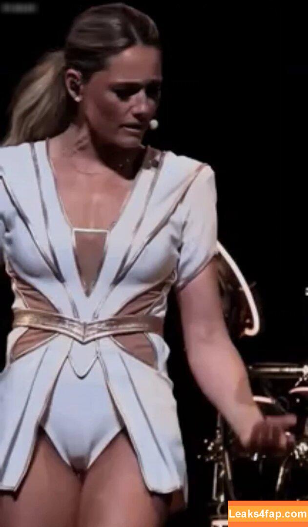 Helene Fischer / helenefischer leaked photo photo #0315