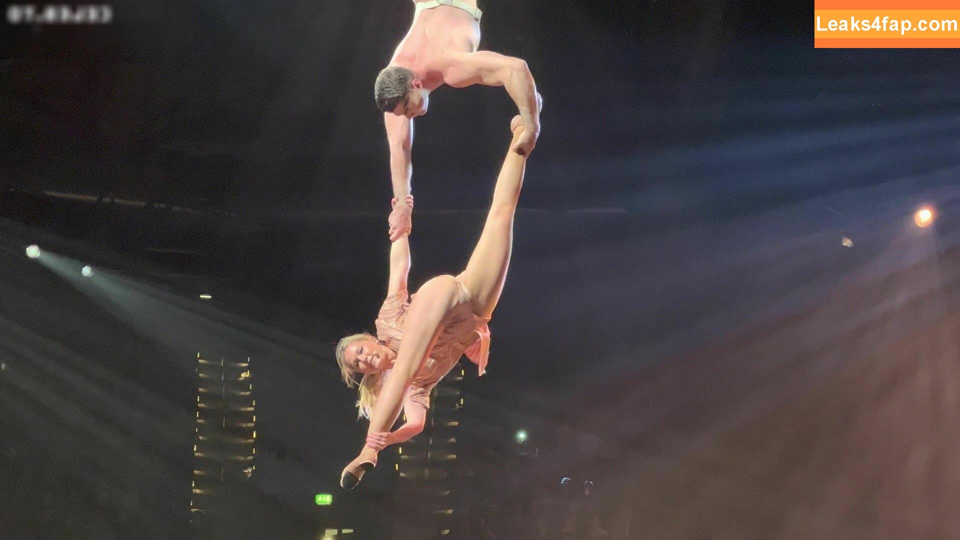 Helene Fischer / helenefischer leaked photo photo #0327