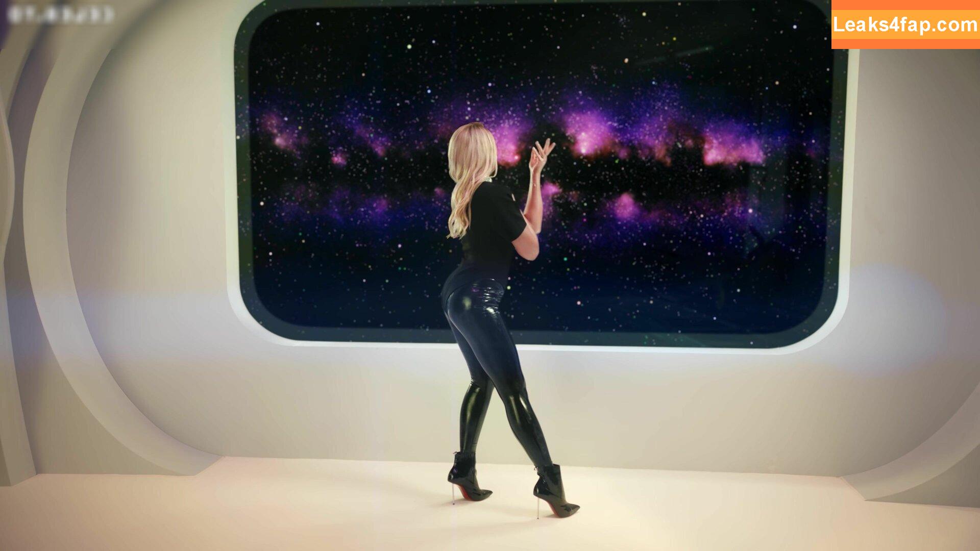 Helene Fischer / helenefischer leaked photo photo #0330