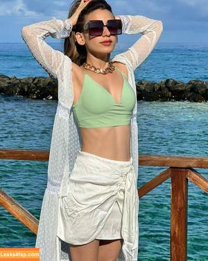 Heli Daruwala photo #0032