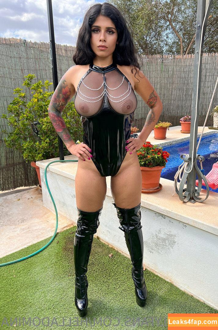 helladomina / norde_ / usefanreviews leaked photo photo #0124