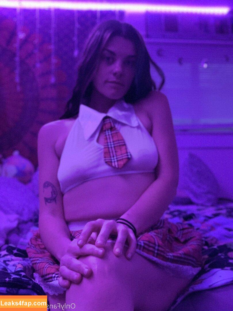 helloella /  leaked photo photo #0027