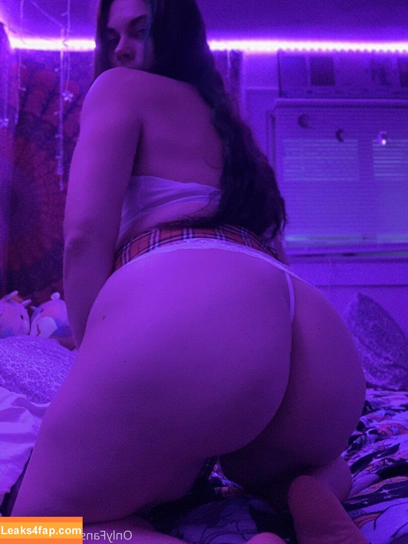 helloella /  leaked photo photo #0031