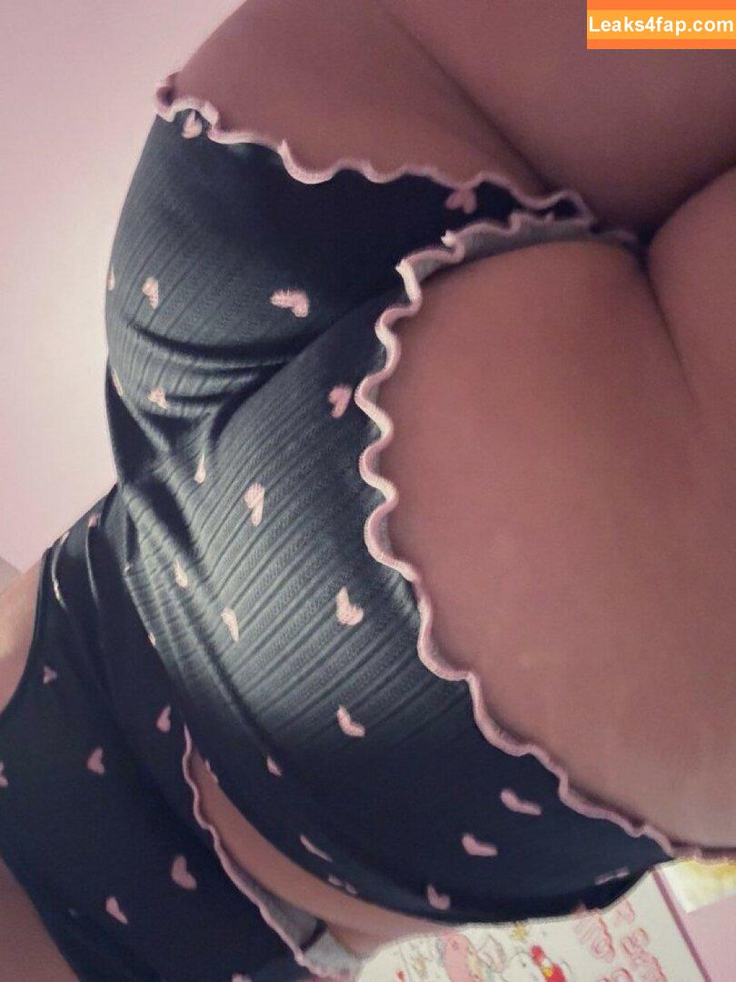 hellokittylvrr444 / sxndycheeks_ leaked photo photo #0003