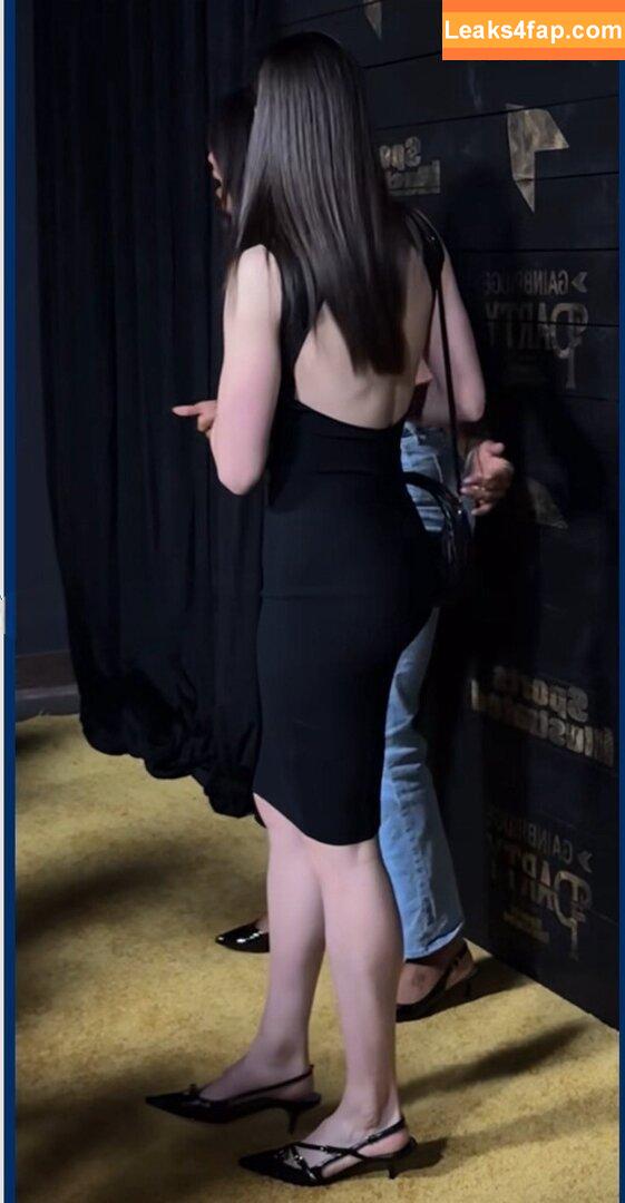heluvstikax / caitlinclark22 leaked photo photo #0119