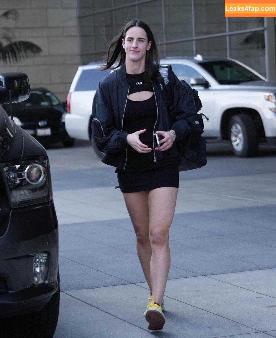 heluvstikax / caitlinclark22 leaked photo photo #0120