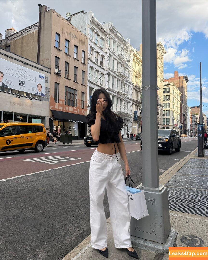 Hena Yang / hena.yng leaked photo photo #0127