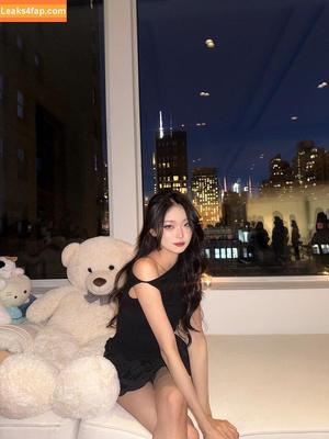 Hena Yang photo #0110