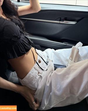 Hena Yang photo #0126