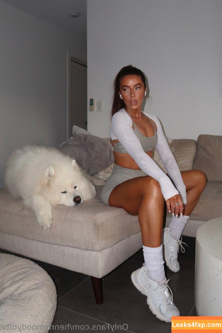 hennymoodyoftv / henny_moody leaked photo photo #0007