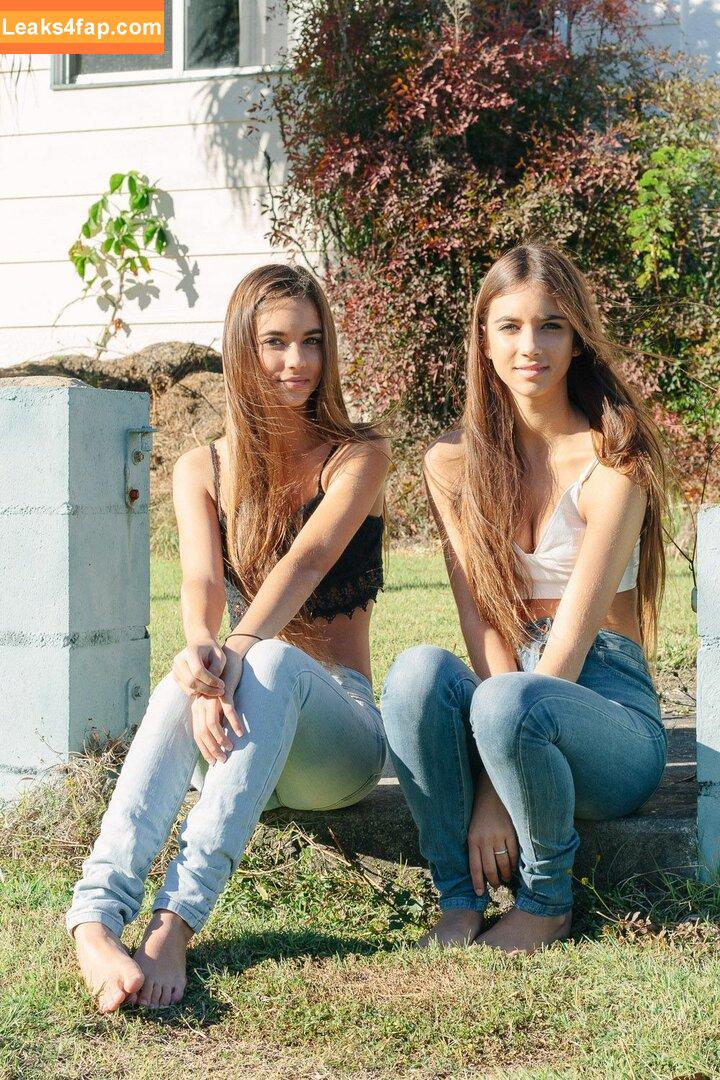 Herbert Twins / Elisha Herbert / Renee Herbert / reneeherbert_ leaked photo photo #0042