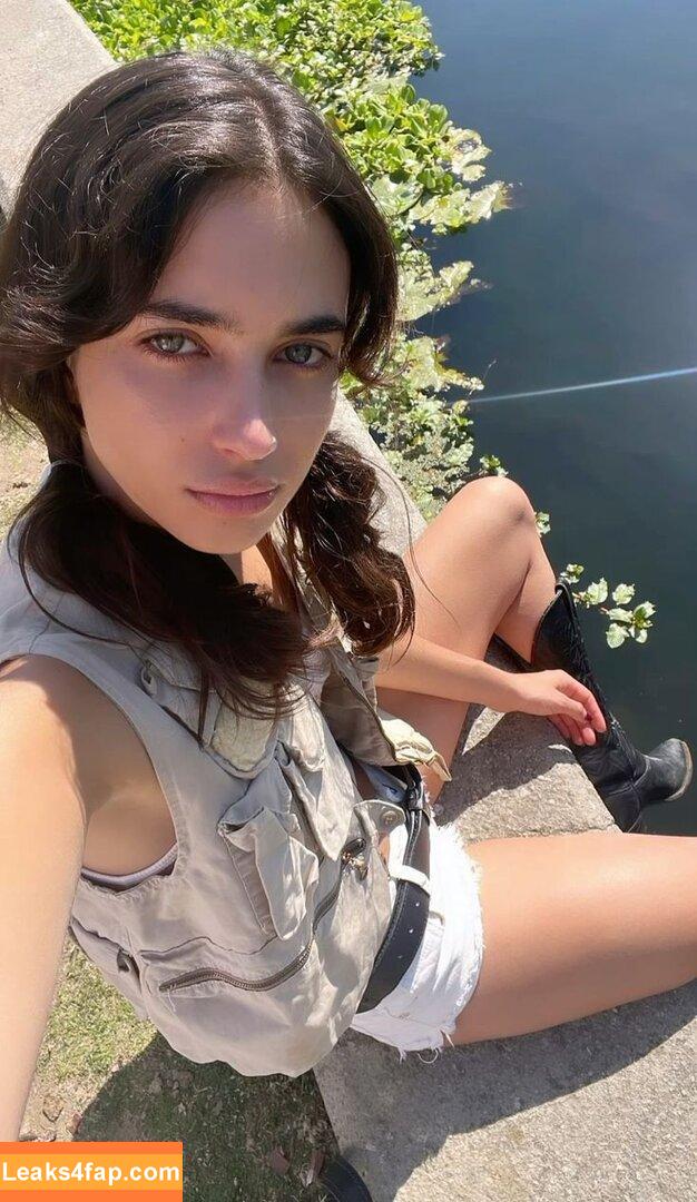 Herbert Twins / Elisha Herbert / Renee Herbert / reneeherbert_ leaked photo photo #0191