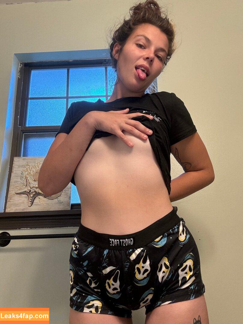 hereliesviolet /  leaked photo photo #0098