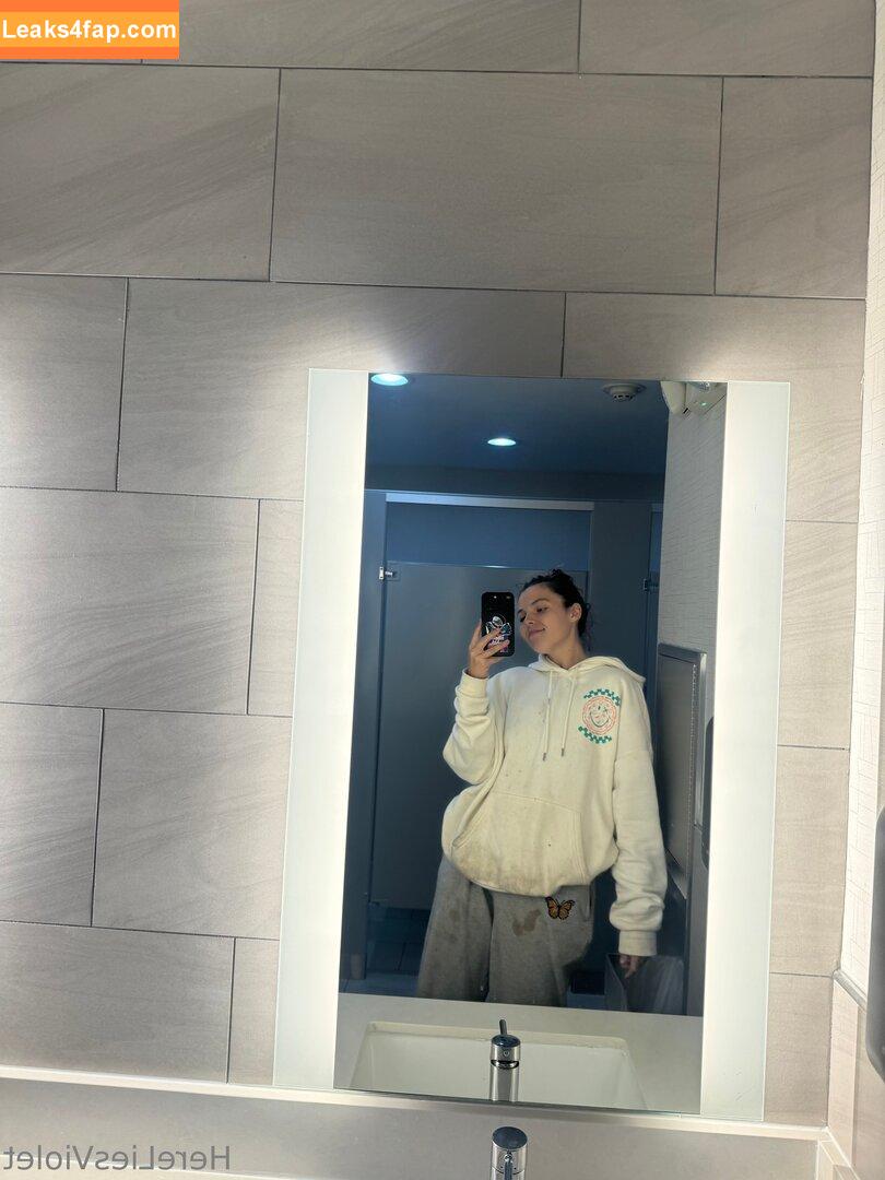 hereliesviolet /  leaked photo photo #0100