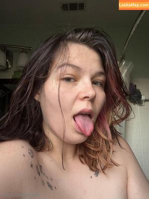 hereliesviolet photo #0112