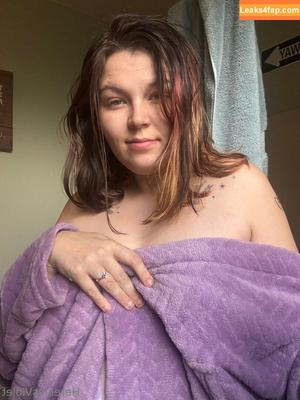 hereliesviolet photo #0113