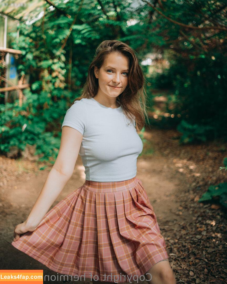 hermione_potter / hermione_puppy leaked photo photo #0246