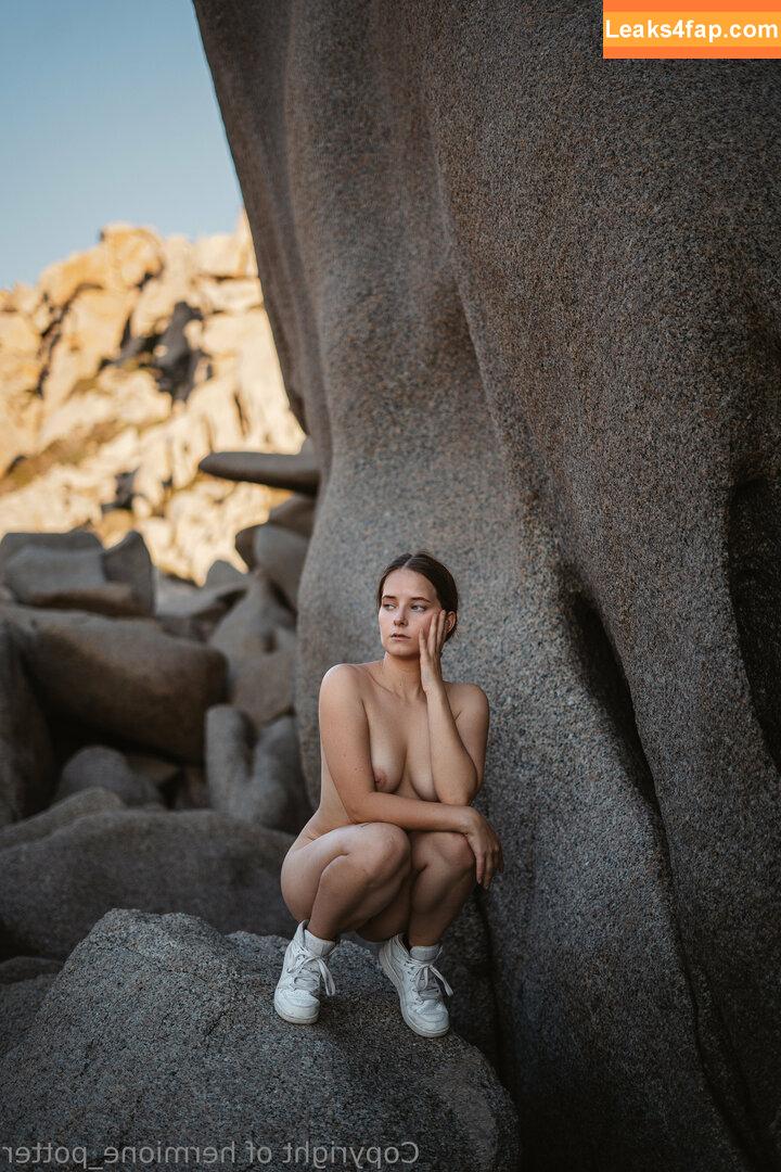 hermione_potter / hermione_puppy leaked photo photo #0346