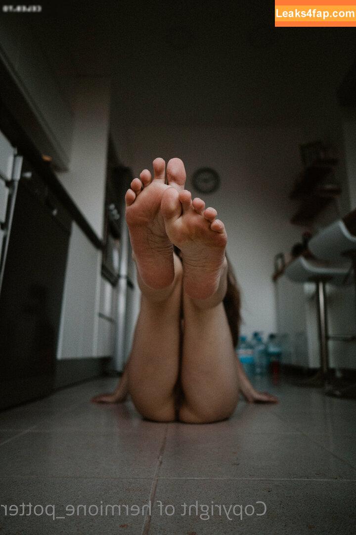 hermione_potter / hermione_puppy leaked photo photo #0434