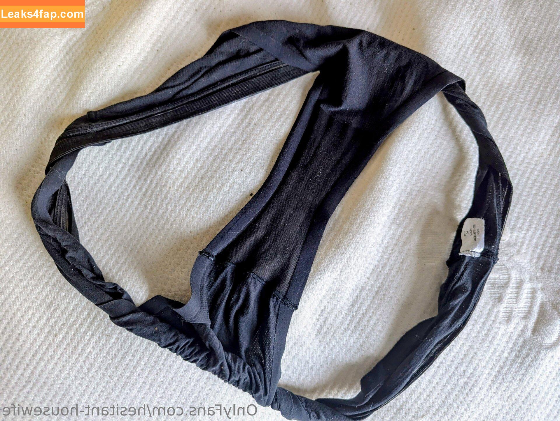 hesitant-housewife / the_hesitant_housewife leaked photo photo #0008