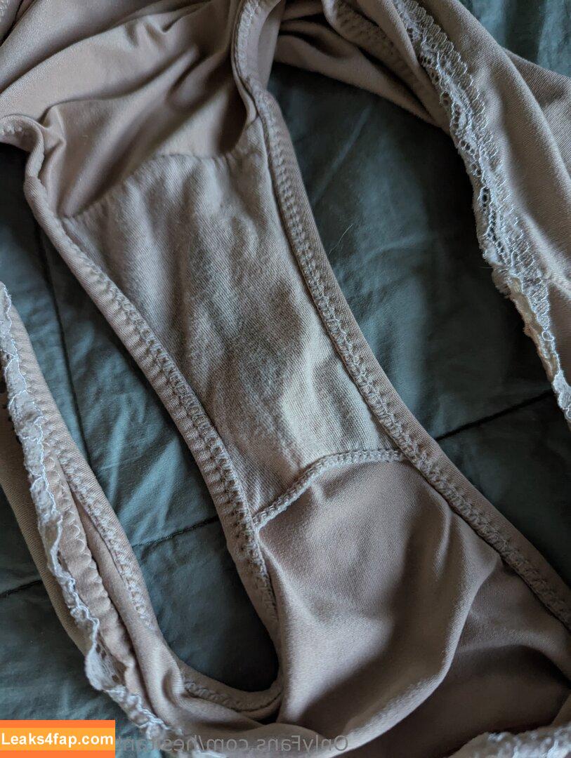 hesitant-housewife / the_hesitant_housewife leaked photo photo #0019