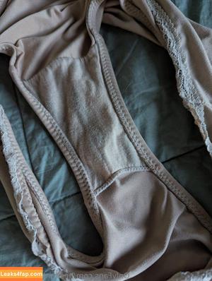 hesitant-housewife photo #0019