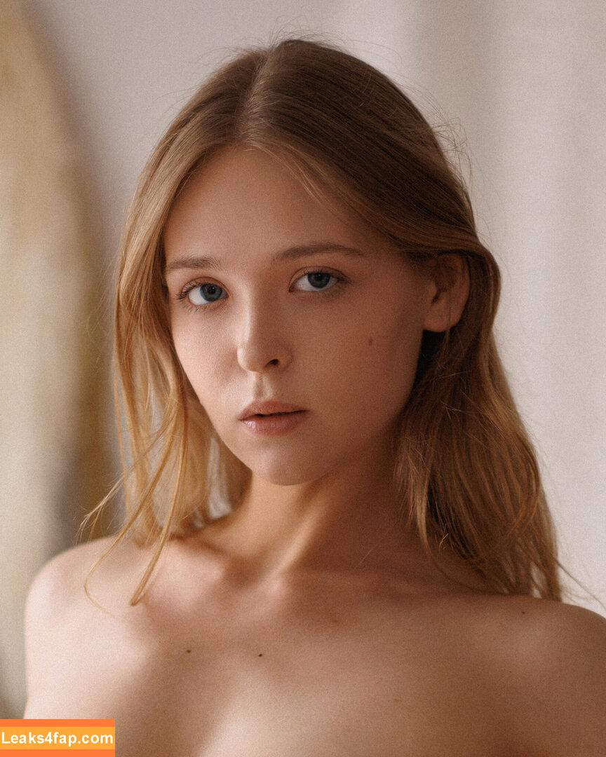 hey_im_katerina / YEKATERINA / cw / kkaterina_kos leaked photo photo #0017