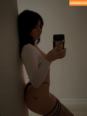 heyheyzzy photo #0032