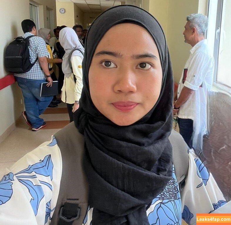 Hijab On / Hijab Off Girls leaked photo photo #0001