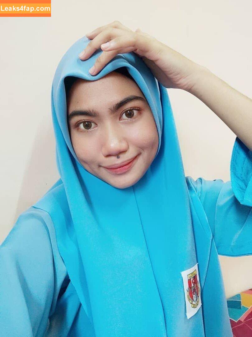 Hijab On / Hijab Off Girls leaked photo photo #0005