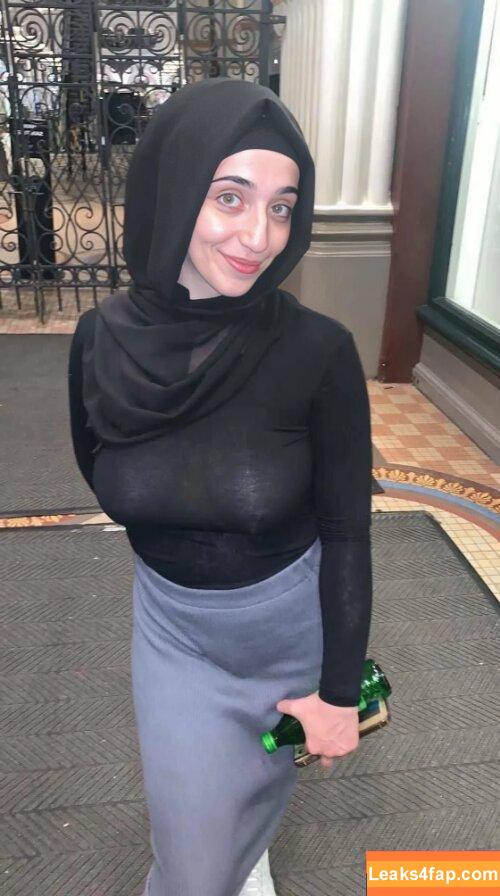 Hijab On / Hijab Off Girls leaked photo photo #0035