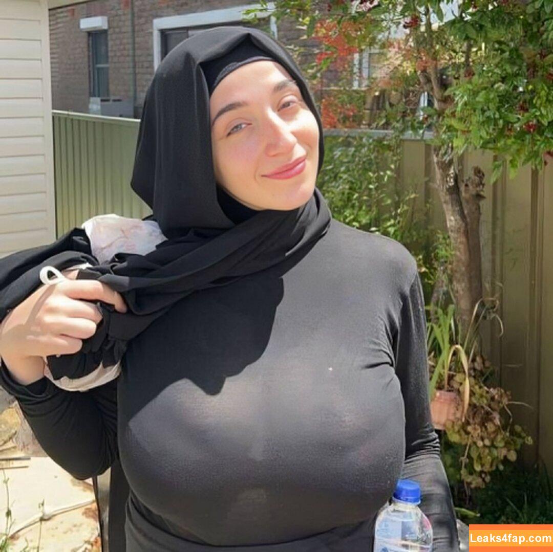 Hijab On / Hijab Off Girls leaked photo photo #0037