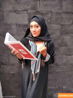 HijabHunny photo #0025