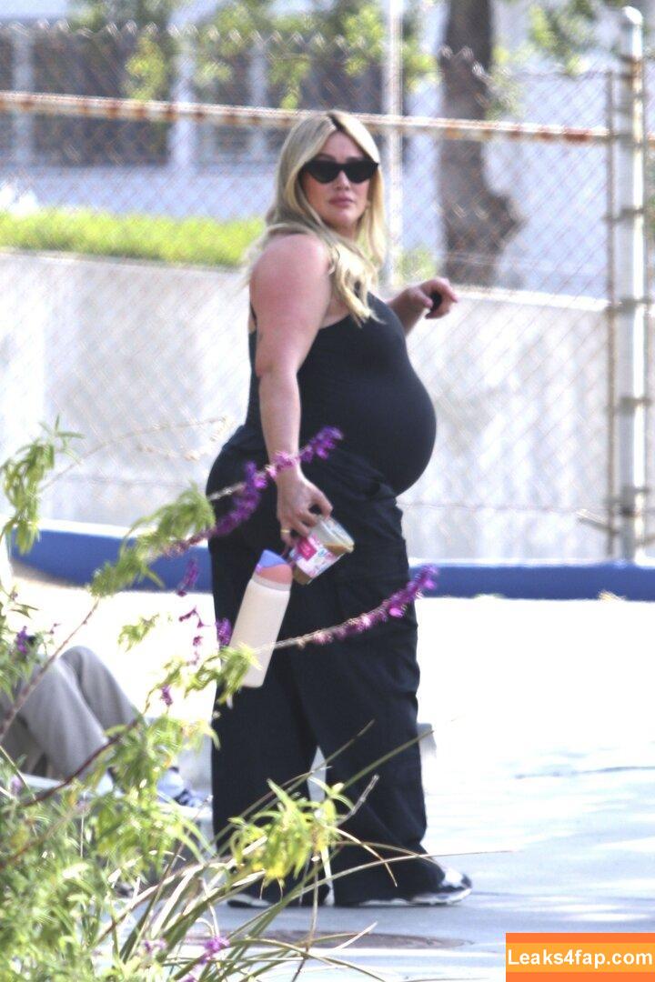 Hilary Duff / hilaryduff / kylanharv leaked photo photo #0914