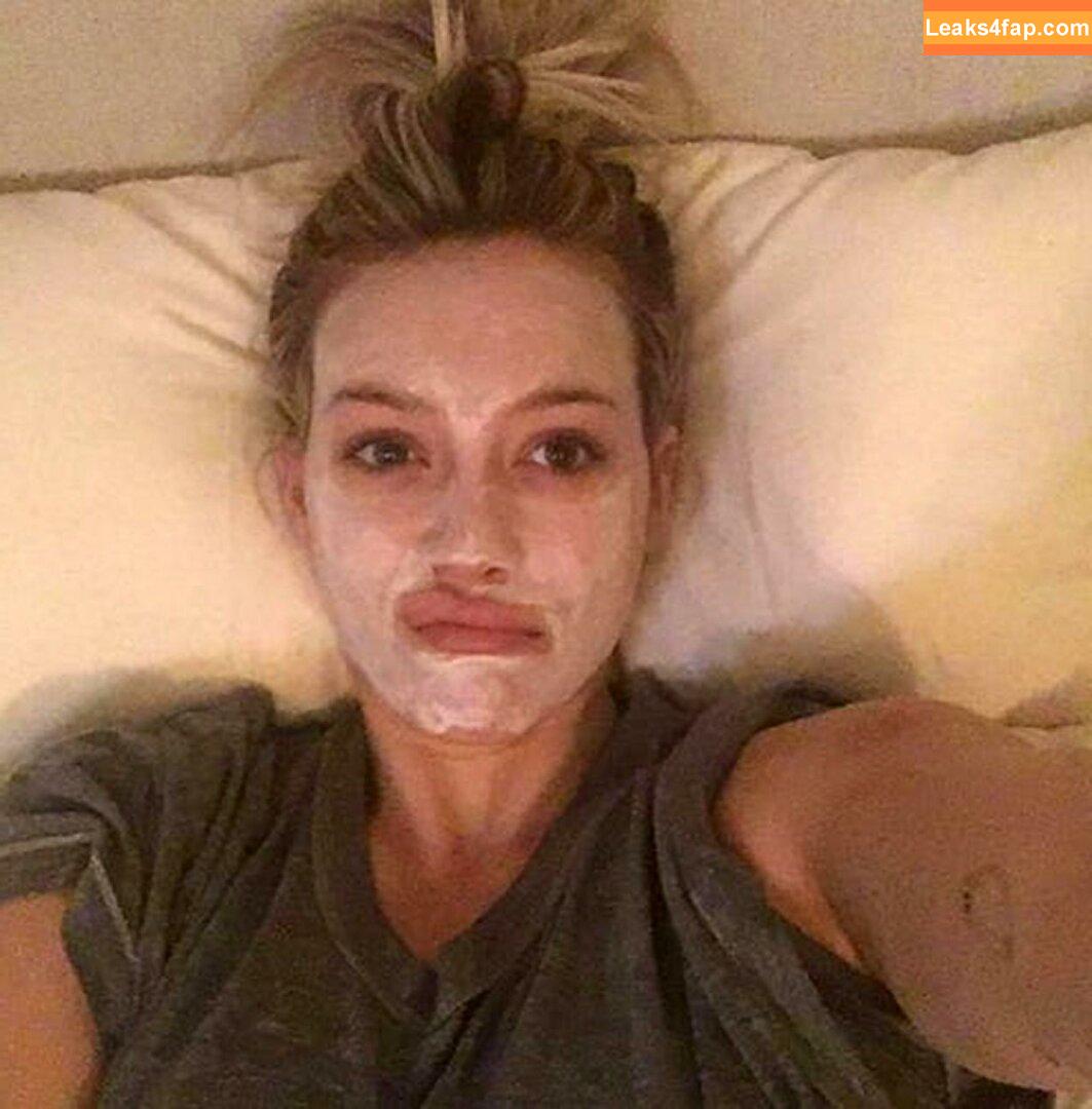 Hilary Duff / hilaryduff / kylanharv leaked photo photo #0965