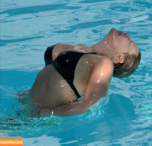 Hilary Duff photo #0047