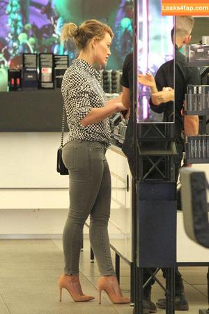 Hilary Duff photo #0048