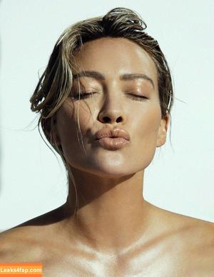 Hilary Duff photo #0242