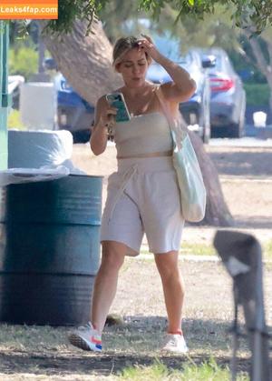 Hilary Duff photo #0307