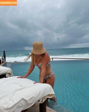 Hilary Duff photo #0313