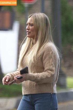Hilary Duff photo #0376