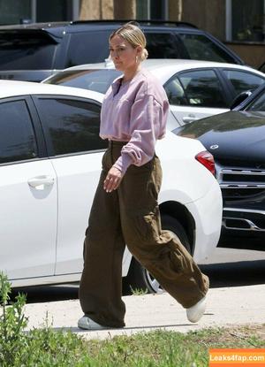 Hilary Duff photo #0558