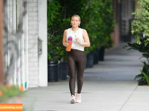 Hilary Duff photo #0577