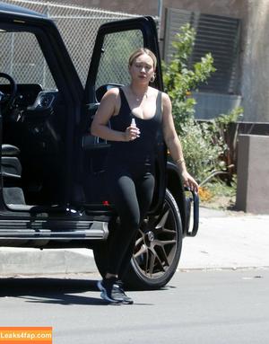 Hilary Duff photo #0637