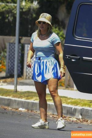 Hilary Duff photo #0668